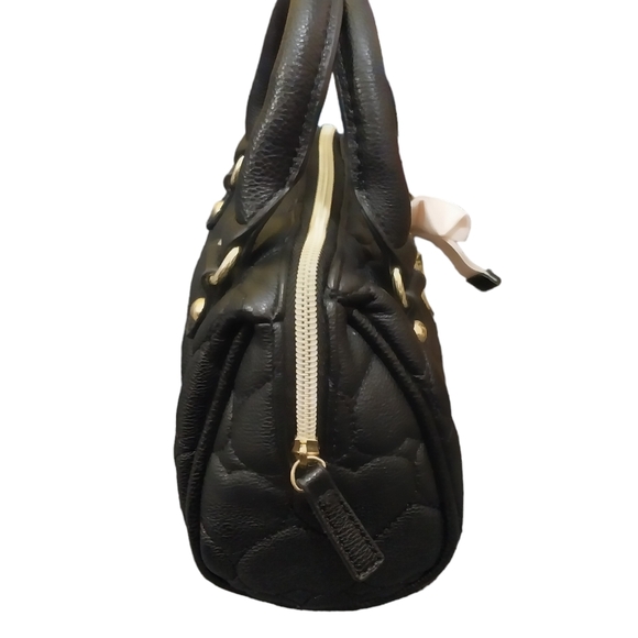 BETSEY JOHNSON QUILTED HEART VEGAN LEATHER MINI HANDBAG - Picture 4 of 10